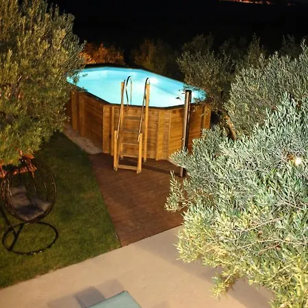 Pool Cvita 公寓 *